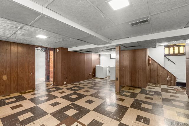 22413 Heinze Street, Dearborn, MI 48128