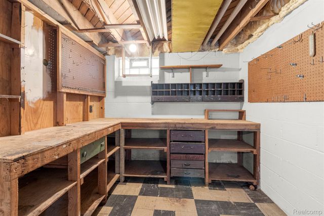 22413 Heinze Street, Dearborn, MI 48128