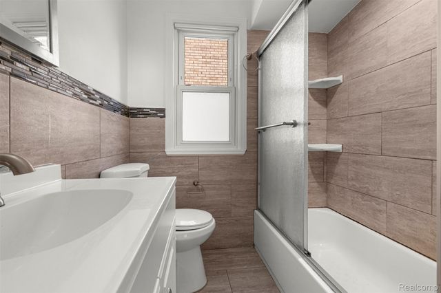 22413 Heinze Street, Dearborn, MI 48128