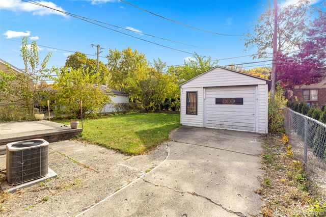 22413 Heinze Street, Dearborn, MI 48128