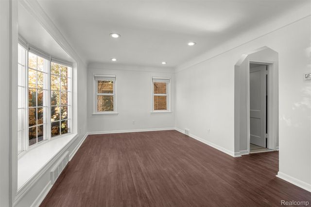 22413 Heinze Street, Dearborn, MI 48128