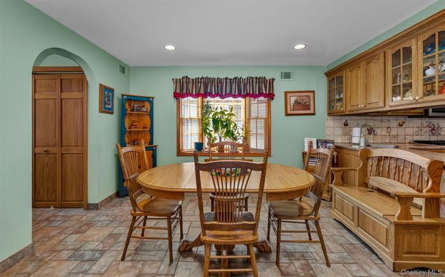 498 Cedarhurst Avenue, Cedarhurst, NY 11516