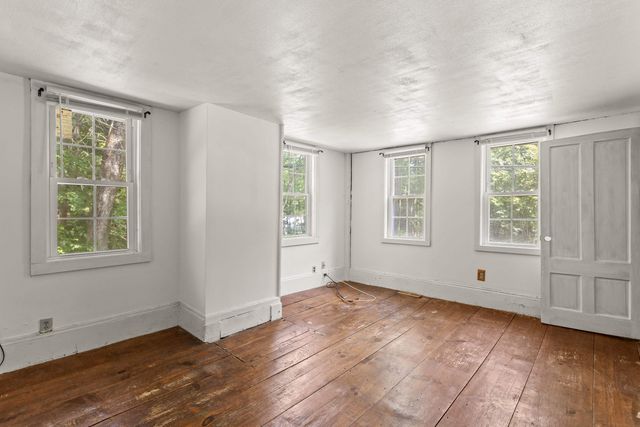 102 Green Road, Raymond, NH 03077