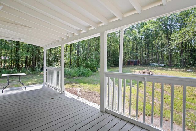 102 Green Road, Raymond, NH 03077