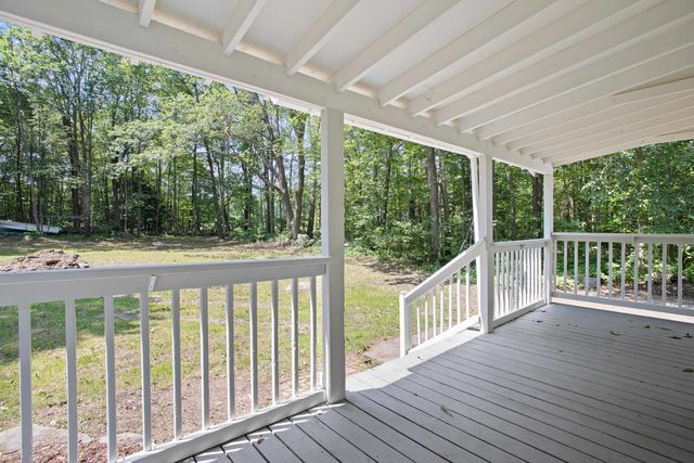 102 Green Road, Raymond, NH 03077