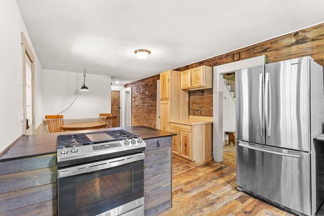 102 Green Road, Raymond, NH 03077