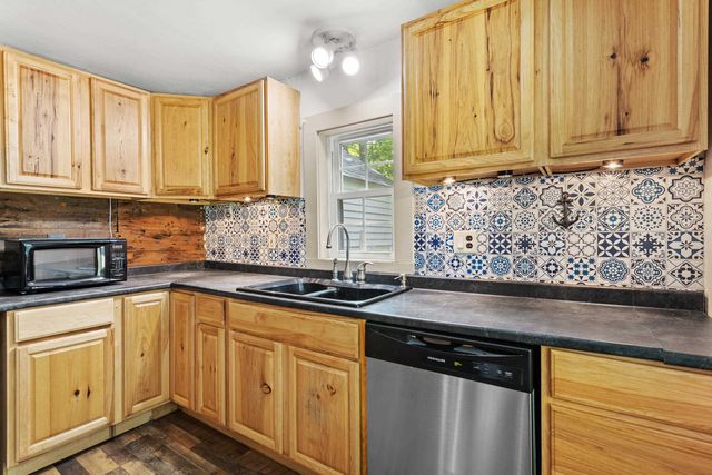 102 Green Road, Raymond, NH 03077