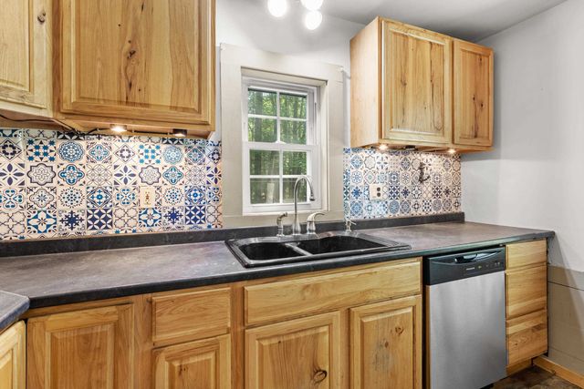 102 Green Road, Raymond, NH 03077
