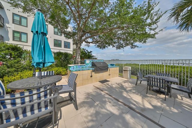 3205 BAY CLUB CIRCLE 3205, Tampa, FL 33607