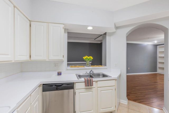 3205 BAY CLUB CIRCLE 3205, Tampa, FL 33607