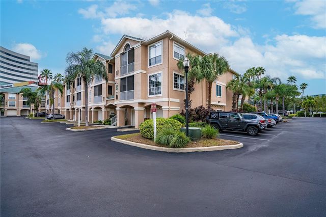 3205 BAY CLUB CIRCLE 3205, Tampa, FL 33607
