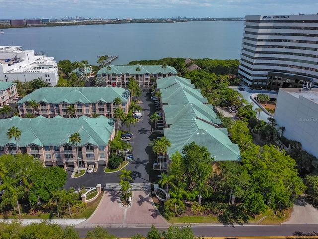 3205 BAY CLUB CIRCLE 3205, Tampa, FL 33607