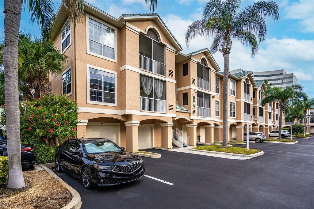 3205 BAY CLUB CIRCLE 3205, Tampa, FL 33607