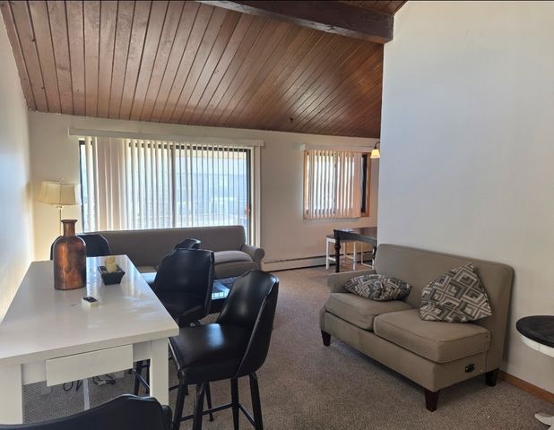 6101 W 64th Place 9, Chicago, IL 60638