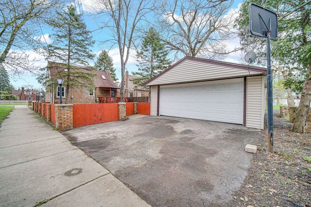 1600 State Line Road, Calumet City, IL 60409