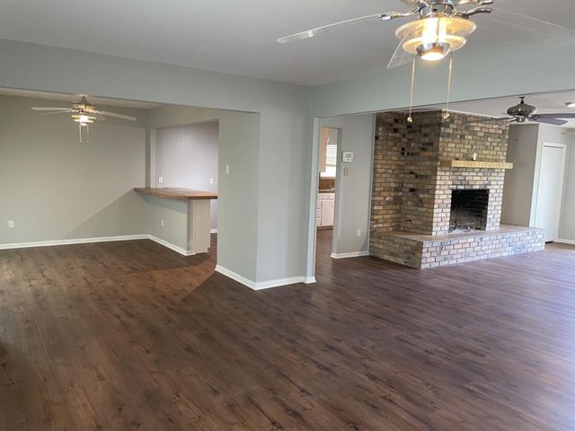441 E Clark Street, Bartlett, TX 76511