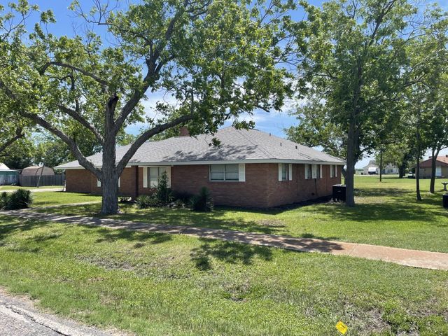 441 E Clark Street, Bartlett, TX 76511