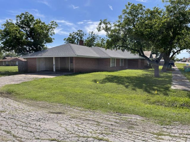 441 E Clark Street, Bartlett, TX 76511
