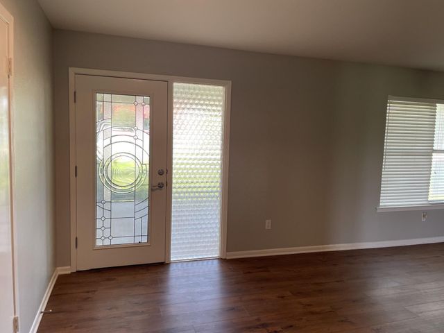 441 E Clark Street, Bartlett, TX 76511