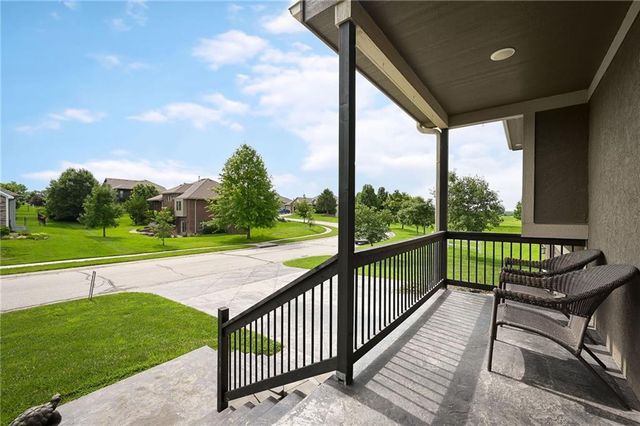 22614 Surrey Lane, Peculiar, MO 64078