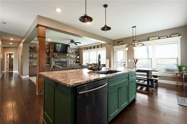 22614 Surrey Lane, Peculiar, MO 64078
