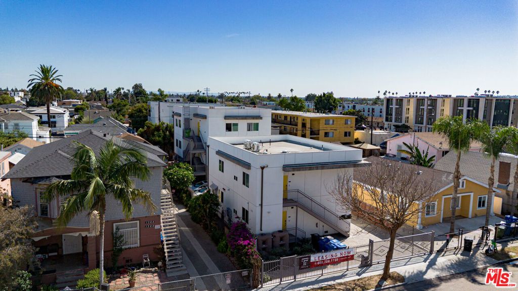 1372 W 35th Place, Los Angeles, CA 90007 — photo 3
