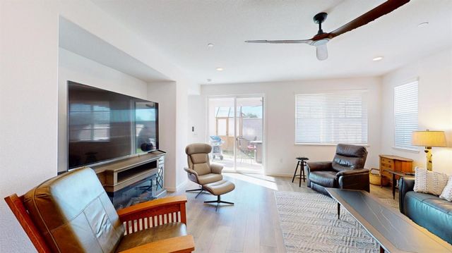 1399 Carson River Loop, Lincoln, CA 95648