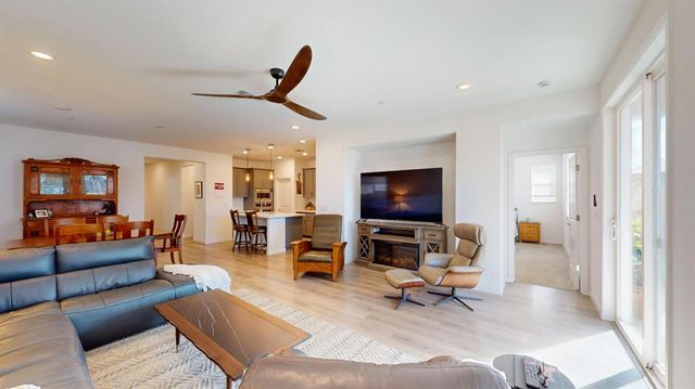 1399 Carson River Loop, Lincoln, CA 95648