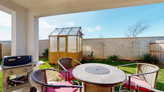 1399 Carson River Loop, Lincoln, CA 95648