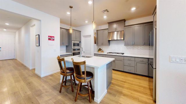 1399 Carson River Loop, Lincoln, CA 95648