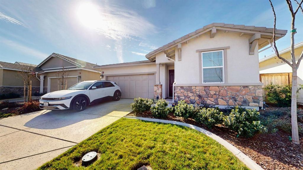 1399 Carson River Loop, Lincoln, CA 95648