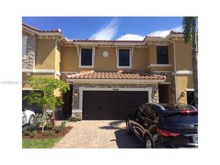 8444 Lakeview Trl, Parkland, FL 33076