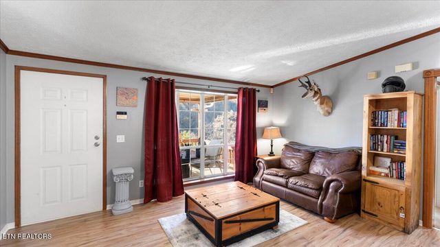 916 Scenic River Rd, Madisonville, TN 37354