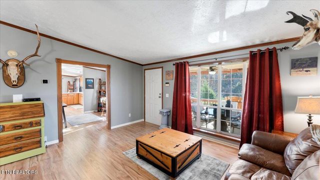 916 Scenic River Rd, Madisonville, TN 37354