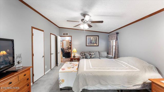 916 Scenic River Rd, Madisonville, TN 37354