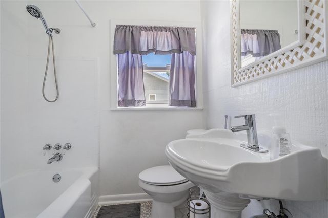 7307 N HIGHLAND AVENUE, Tampa, FL 33604