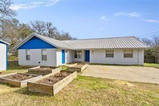 1616 N Pecos ST, Lockhart, TX 78644