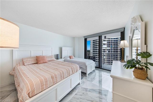 320 Seaview CT 1207, Marco Island, FL 34145