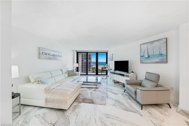 320 Seaview CT 1207, Marco Island, FL 34145