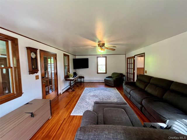 366 Van Burenville Road, Middletown, NY 10940