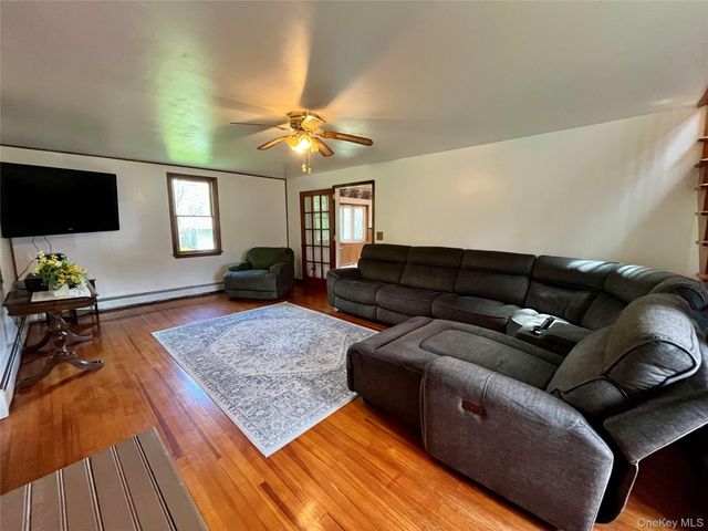 366 Van Burenville Road, Middletown, NY 10940