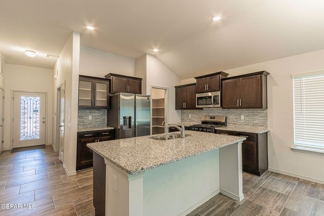 13852 October Sky Court, Horizon City, TX 79928