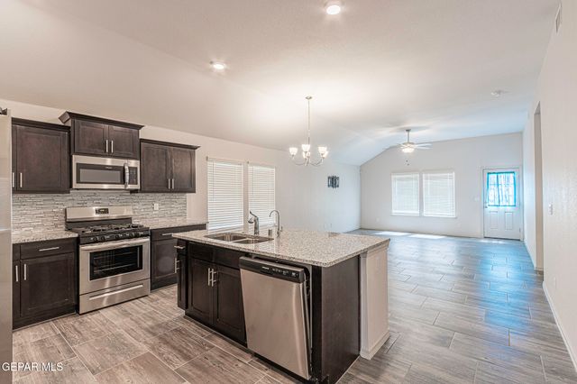13852 October Sky Court, Horizon City, TX 79928