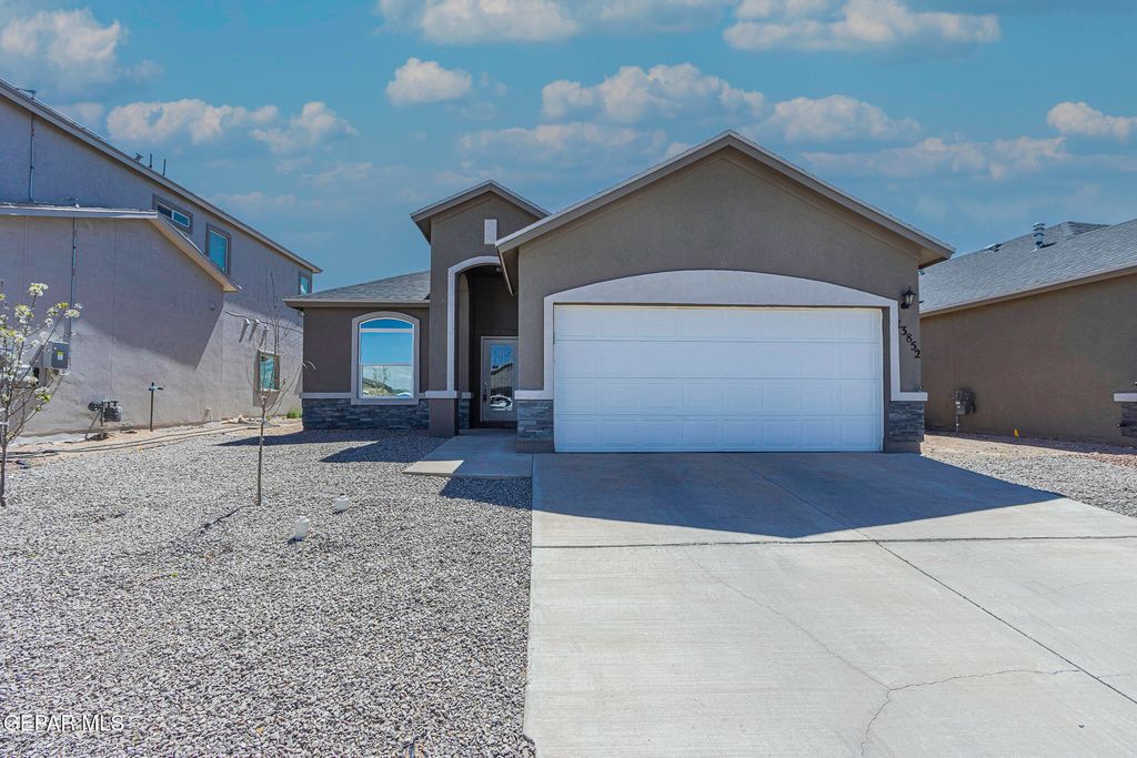 13852 October Sky Court, Horizon City, TX 79928