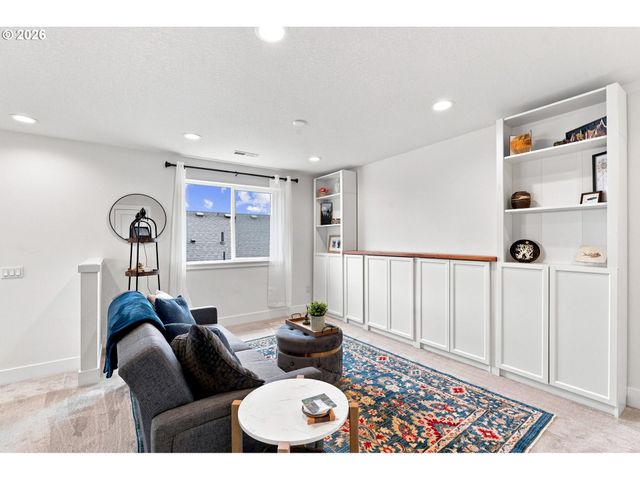8713 N 5TH St, Ridgefield, WA 98642