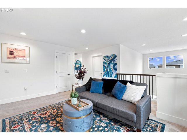 8713 N 5TH St, Ridgefield, WA 98642
