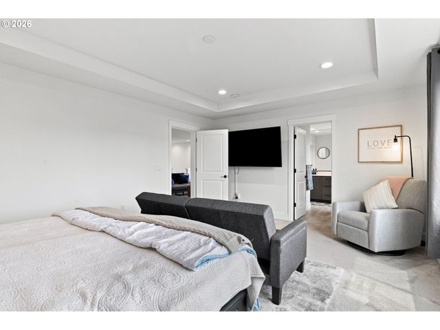 8713 N 5TH St, Ridgefield, WA 98642