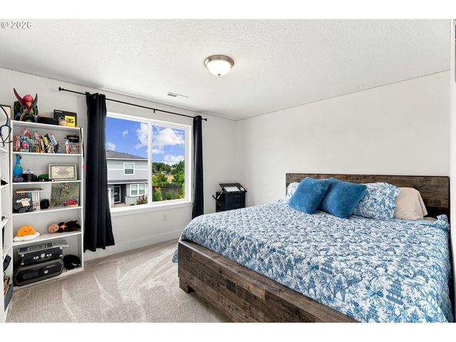 8713 N 5TH St, Ridgefield, WA 98642