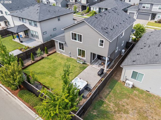 8713 N 5TH St, Ridgefield, WA 98642