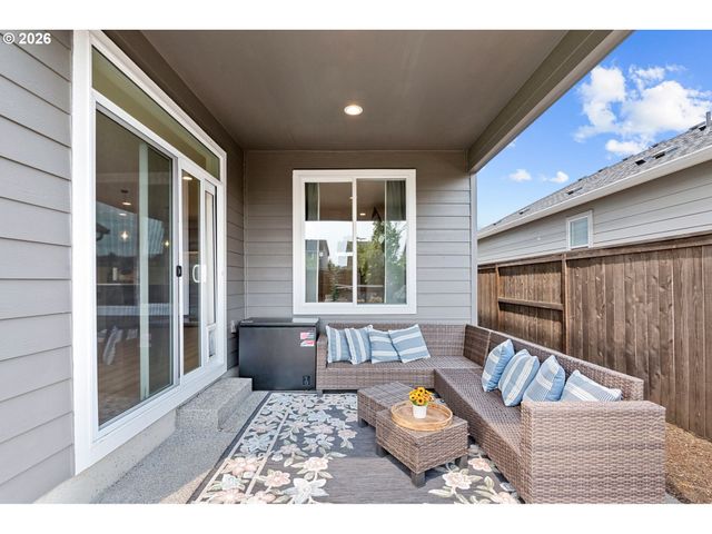 8713 N 5TH St, Ridgefield, WA 98642